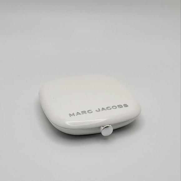 MARC JACOBS O!MEGA Bronzer Tan-tastic NEW 3.6g Mini - Picture 5 of 14